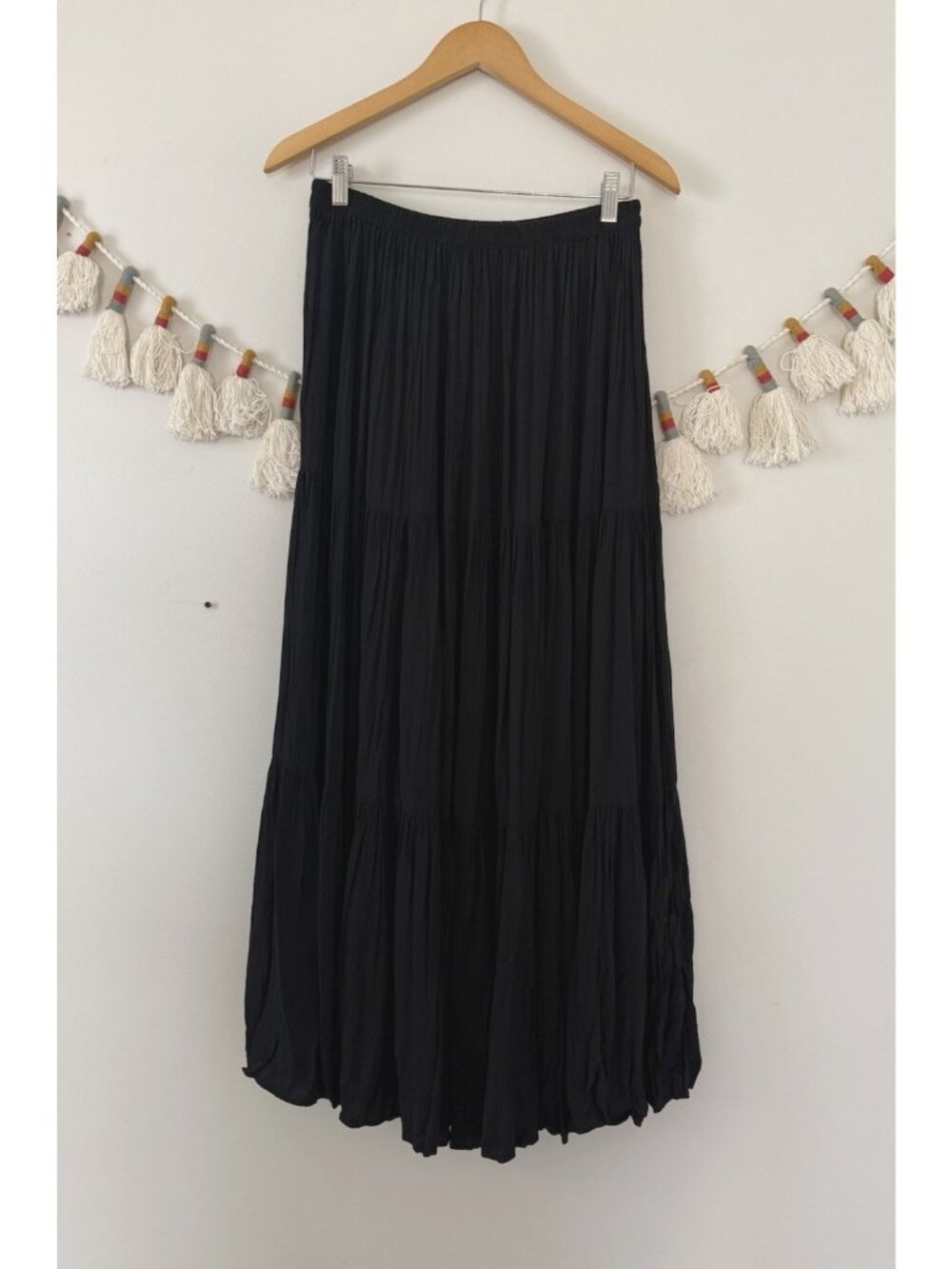 Double D Ranch Black Broomstick Tiered Rayon Maxi Skirt Pull On Cowgirl Rodeo L